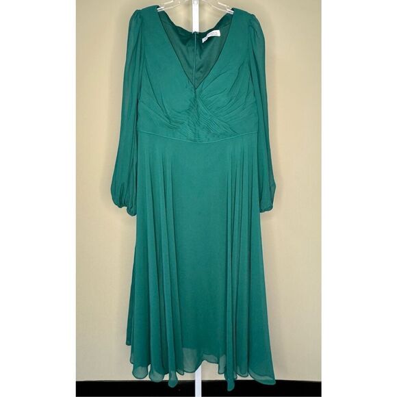 Mac Duggal NWT Chiffon Bishop Sleeve Surplice Dress in Emerald Size 14W - Picture 4 of 8